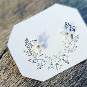 Sweet little Snowflake Studs